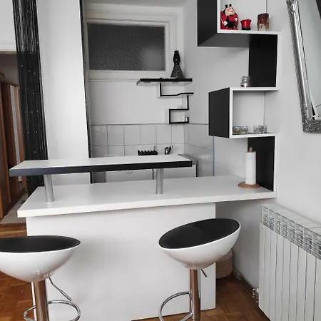 From A To Z Apt E